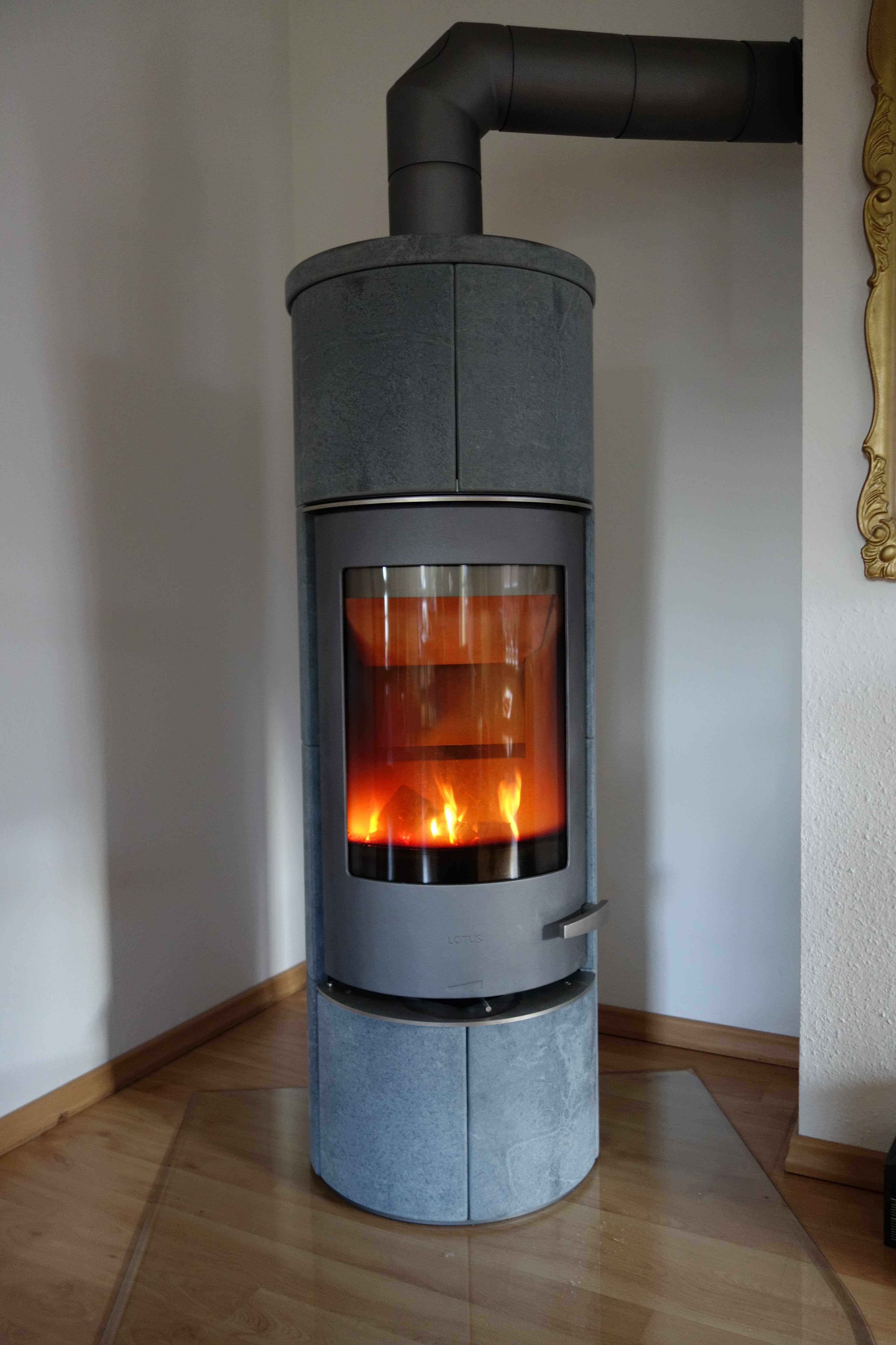 Lotus Speicherofen Prestige Speckstein