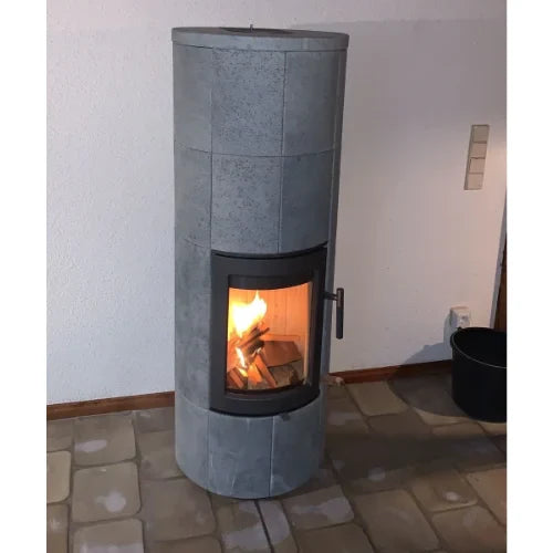 Lotus Maestro 2 Speckstein Eccoline mit brennendem Feuer. Schöne Feuersicht und Wärme die bleibt